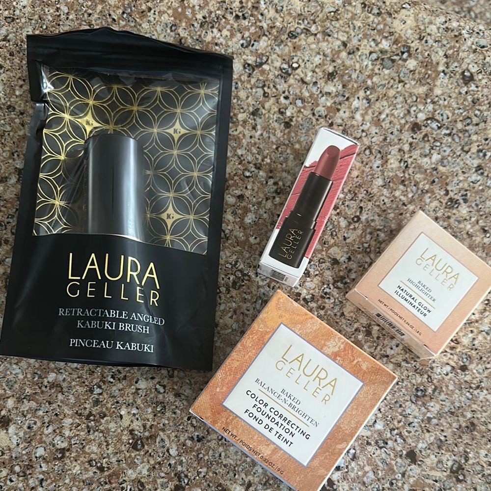 Laura Geller kit light and French vanilla